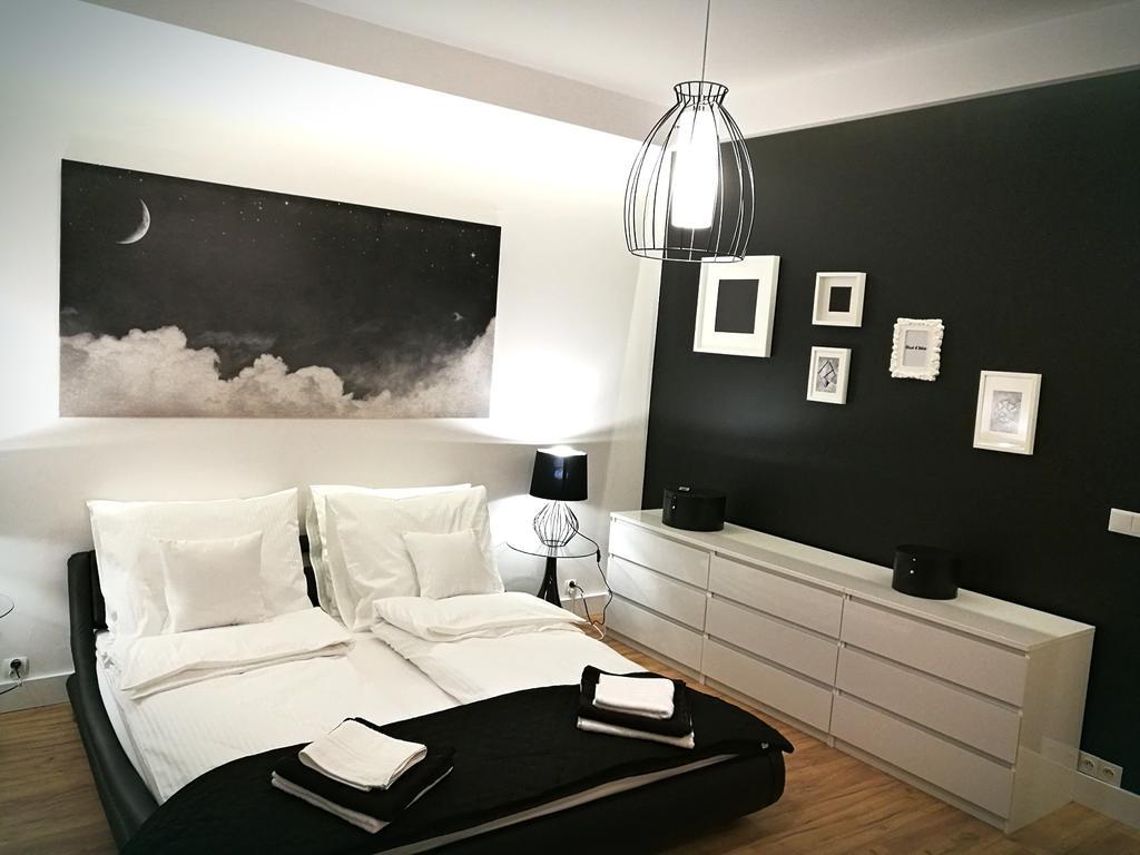 Black&White Apartment- Wierzbowa 5 Poznań Extérieur photo