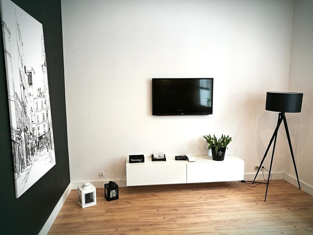 Black&White Apartment- Wierzbowa 5 Poznań Extérieur photo