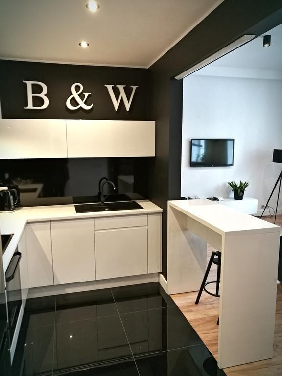 Black&White Apartment- Wierzbowa 5 Poznań Extérieur photo