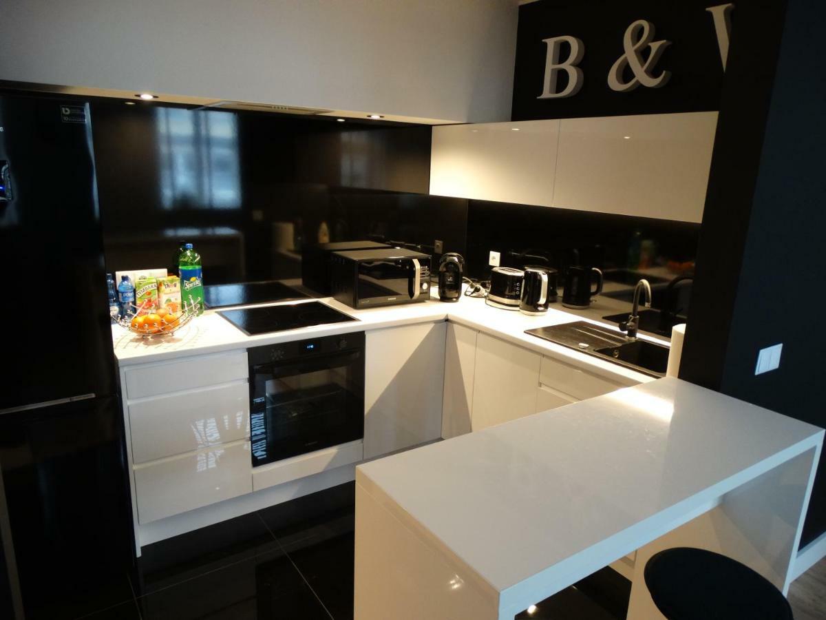 Black&White Apartment- Wierzbowa 5 Poznań Extérieur photo